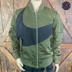 Reversible Nike Big Swoosh Therma-Fit Bomber Jacket M